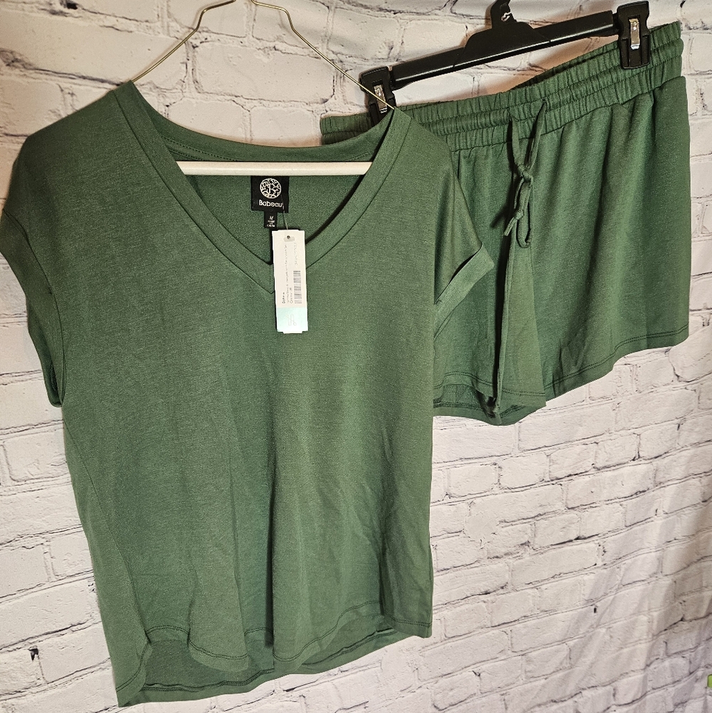 Bobeau Green Short Sleeve V-Neck Top and Shorts